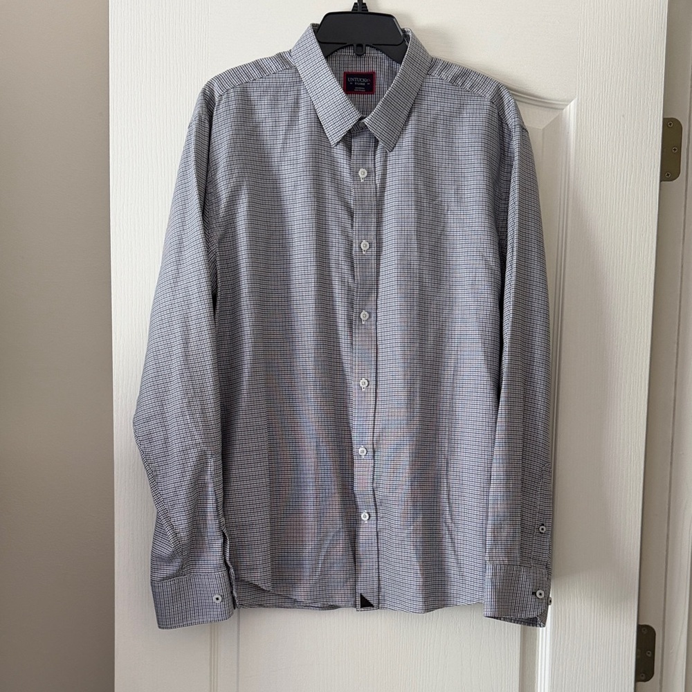 UNTUCKit Men's Gray Mini-Check Button-Down Shirt  EUC